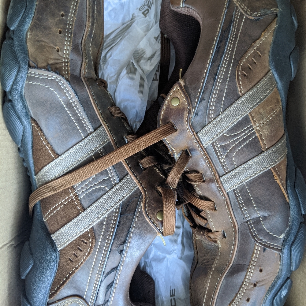Men's Sketchers sneaker/boots